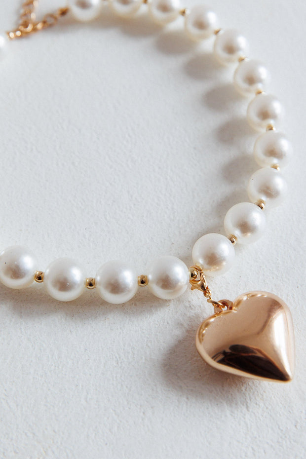 Kerri Large Heart Pearl Necklace Gold